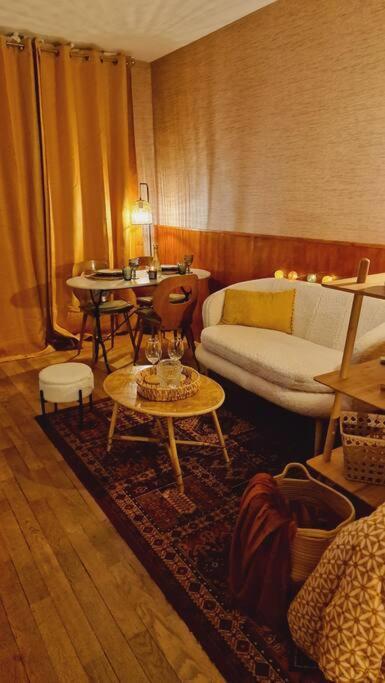 Studio 2 Pers Aux Inspirations 60S シャロン・シュル・ソーヌ エクステリア 写真